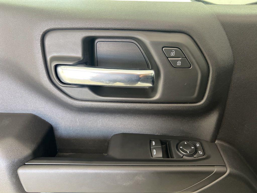 new 2024 Chevrolet Silverado 1500 car, priced at $32,880