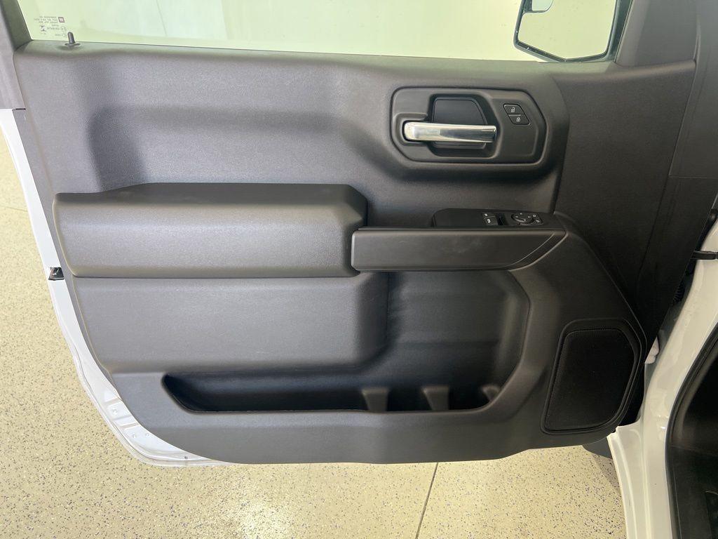 new 2024 Chevrolet Silverado 1500 car, priced at $32,880