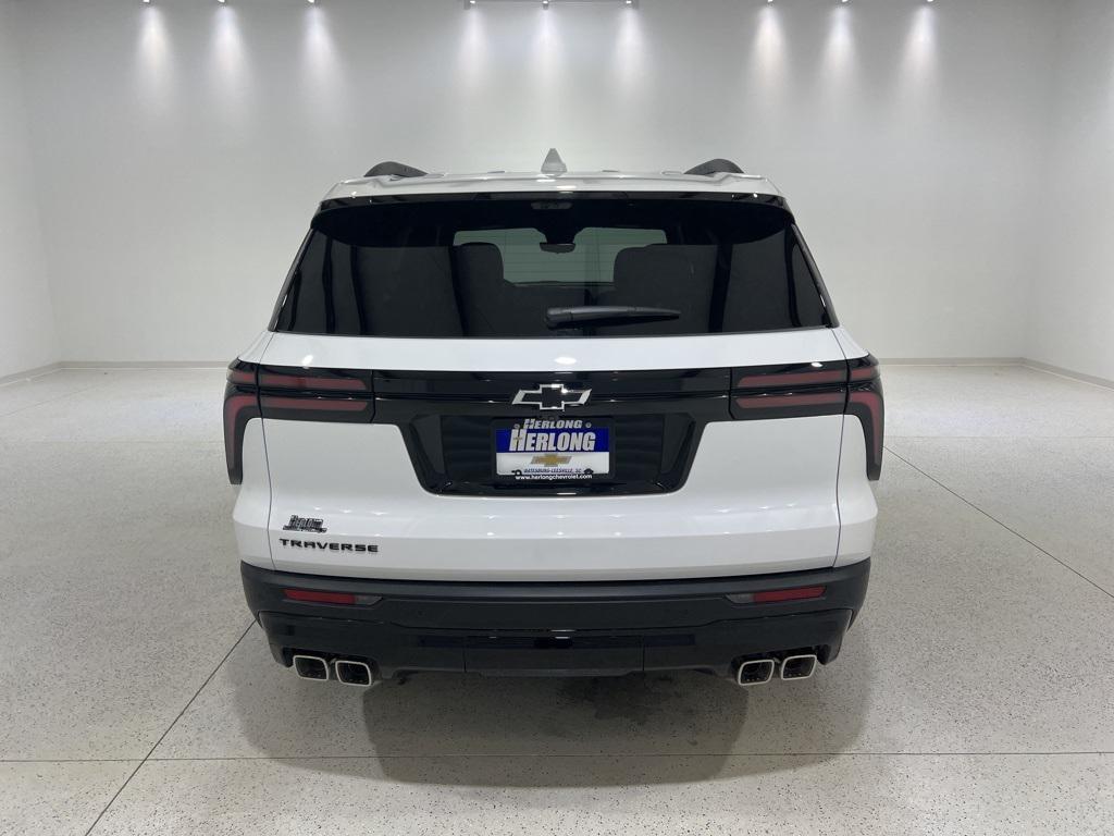 new 2026 Chevrolet Traverse car, priced at $44,738