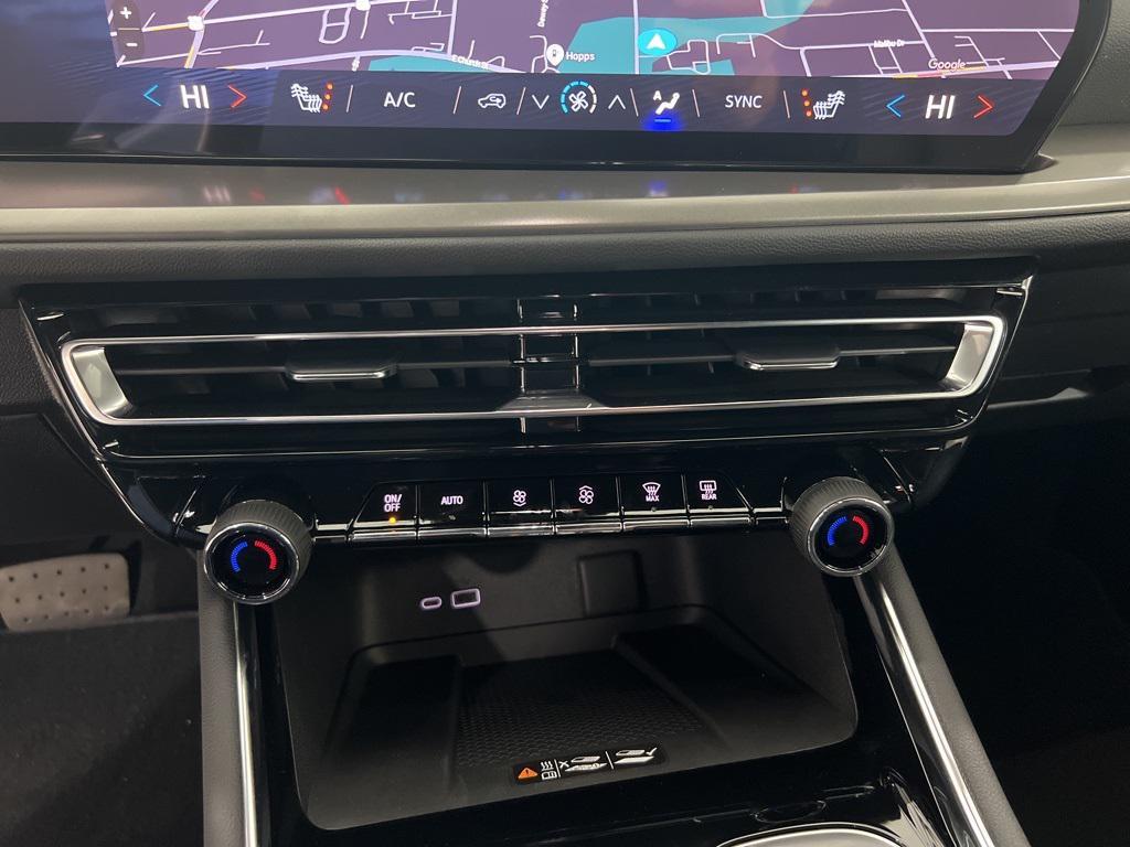 new 2026 Chevrolet Traverse car, priced at $44,738