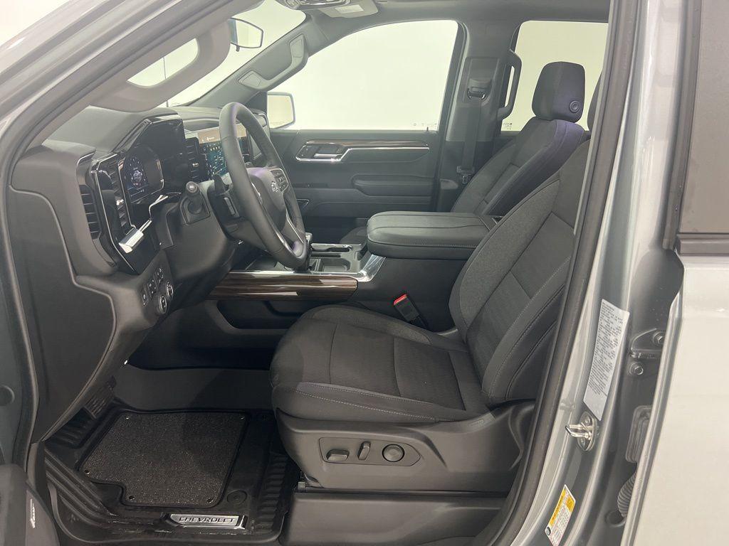 new 2024 Chevrolet Silverado 1500 car, priced at $55,880
