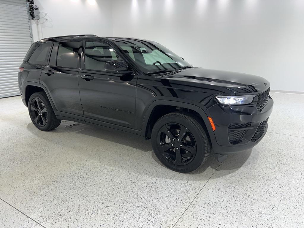 used 2025 Jeep Grand Cherokee car, priced at $36,480