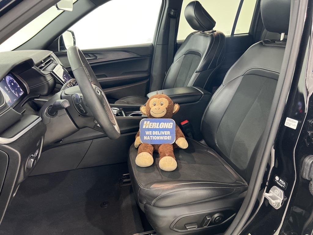 used 2025 Jeep Grand Cherokee car, priced at $36,480