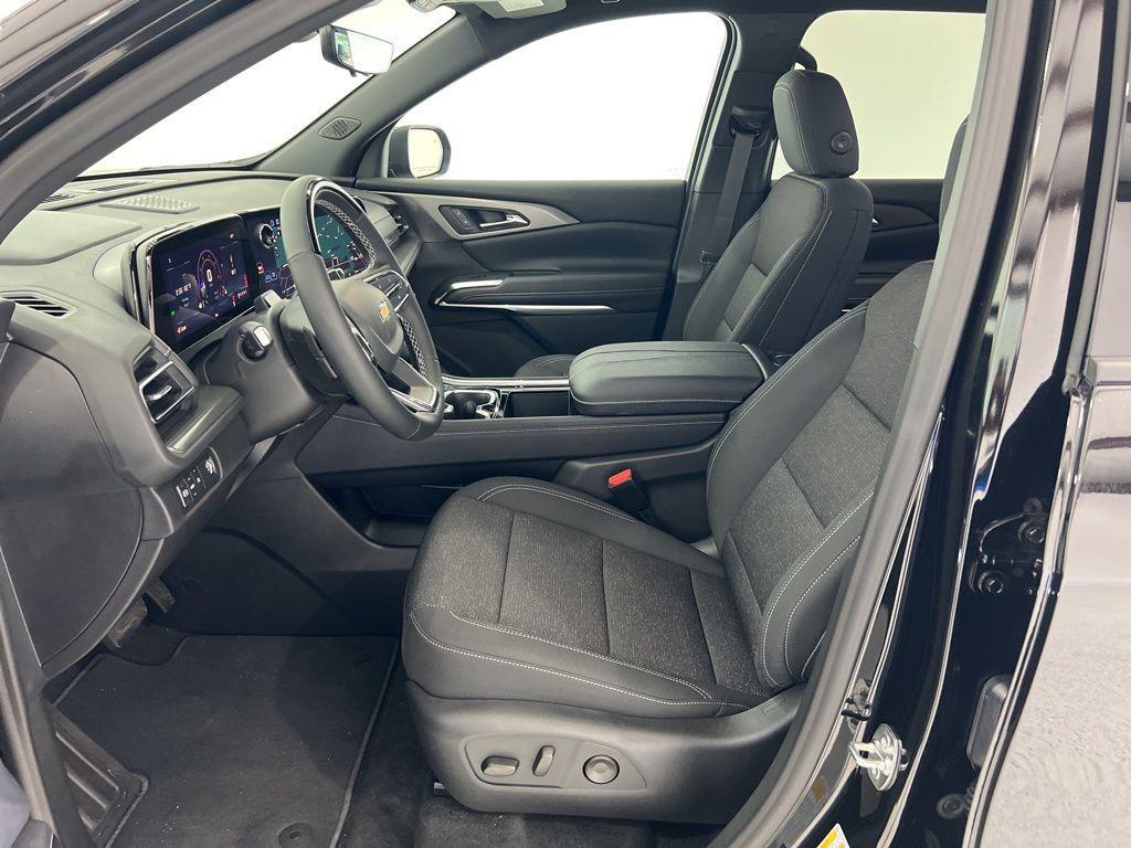 new 2026 Chevrolet Traverse car, priced at $46,565
