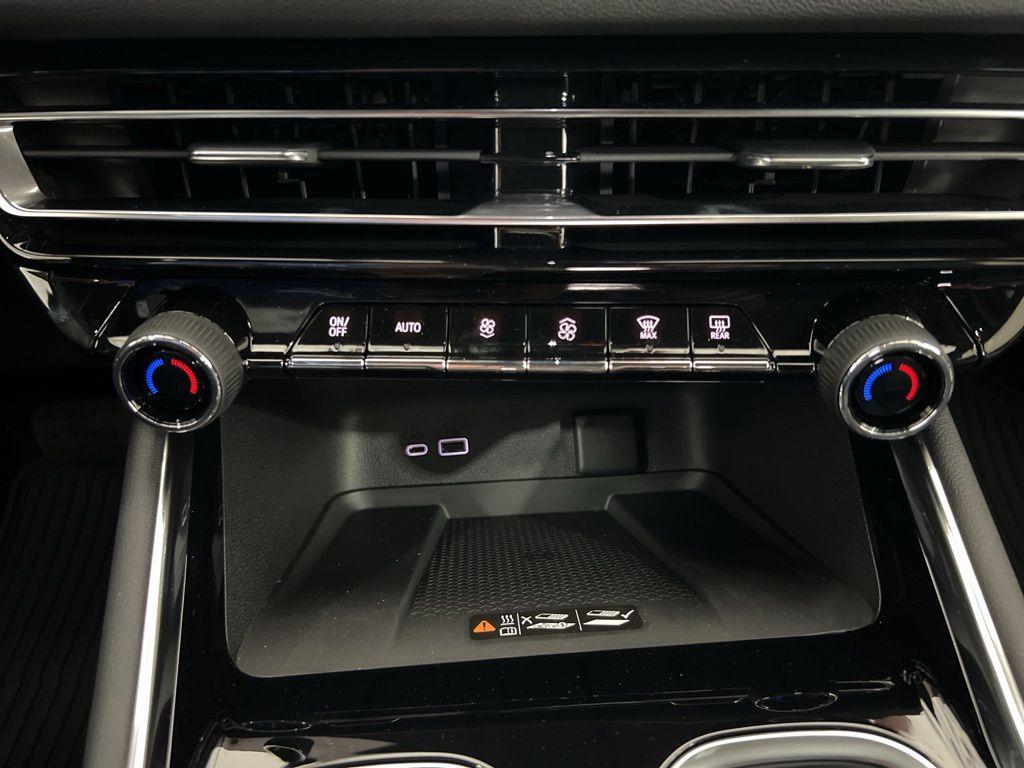 new 2026 Chevrolet Traverse car, priced at $58,364