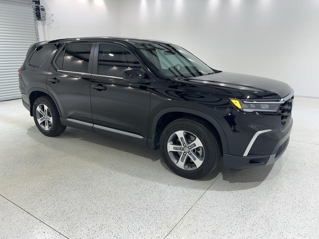 used 2025 Honda Pilot car, priced at $40,480