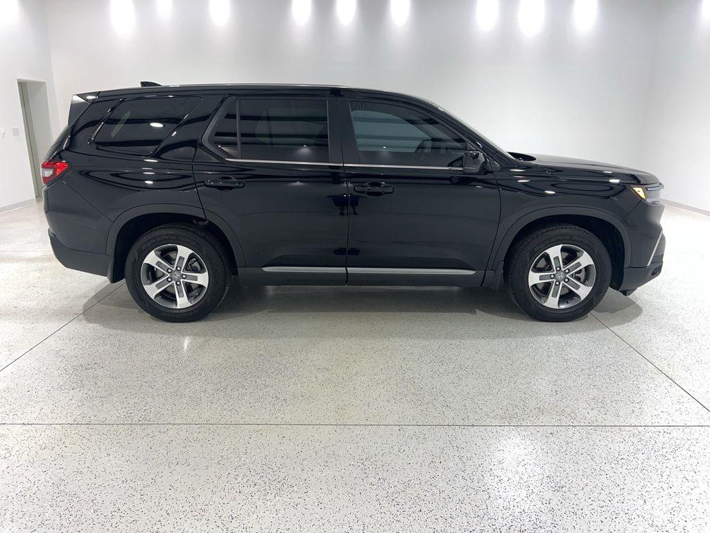 used 2025 Honda Pilot car, priced at $39,378