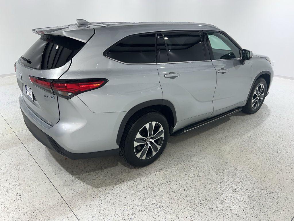 used 2022 Toyota Highlander Hybrid car, priced at $33,880