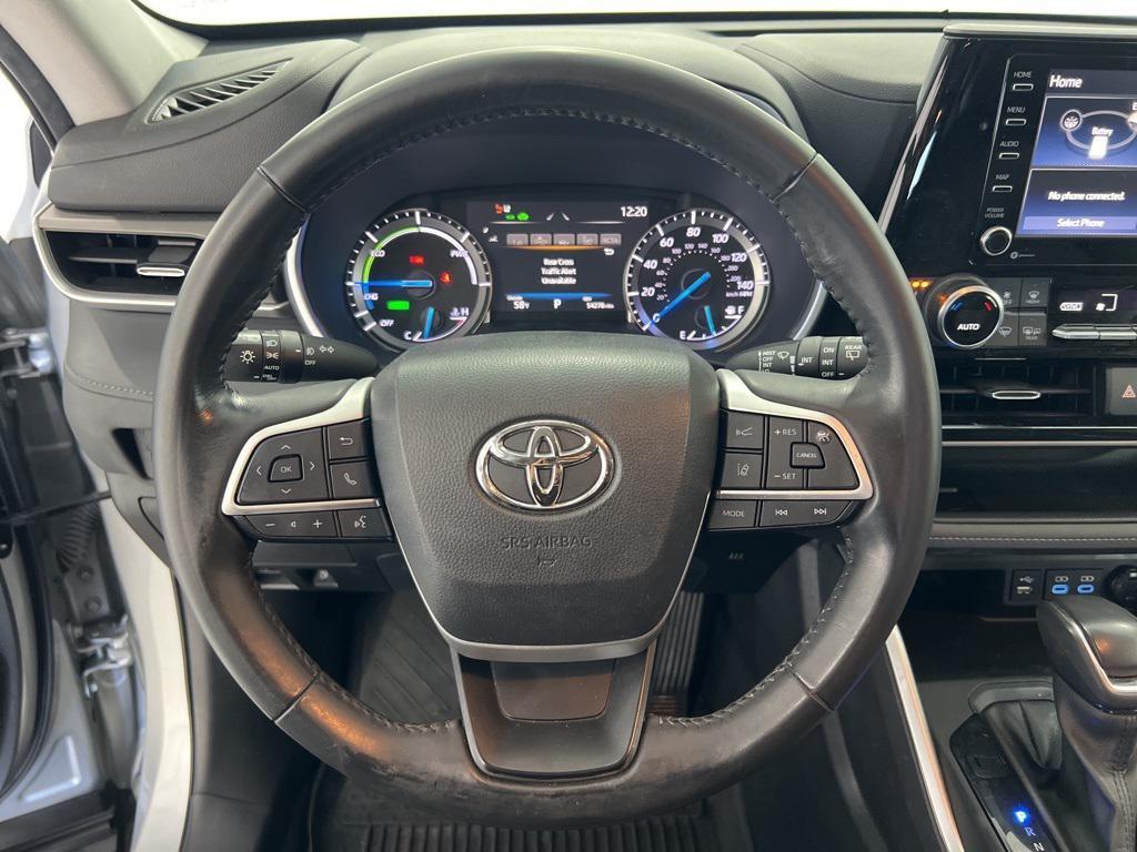 used 2022 Toyota Highlander Hybrid car, priced at $33,880
