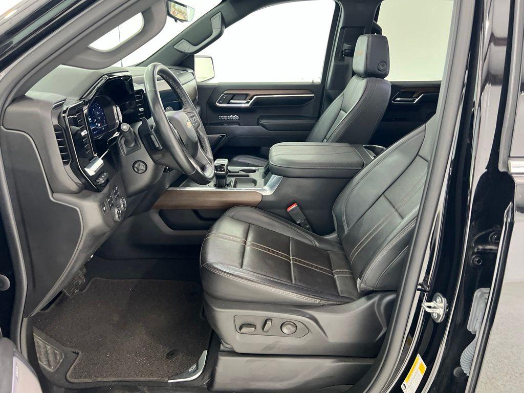 used 2024 Chevrolet Silverado 1500 car, priced at $52,680