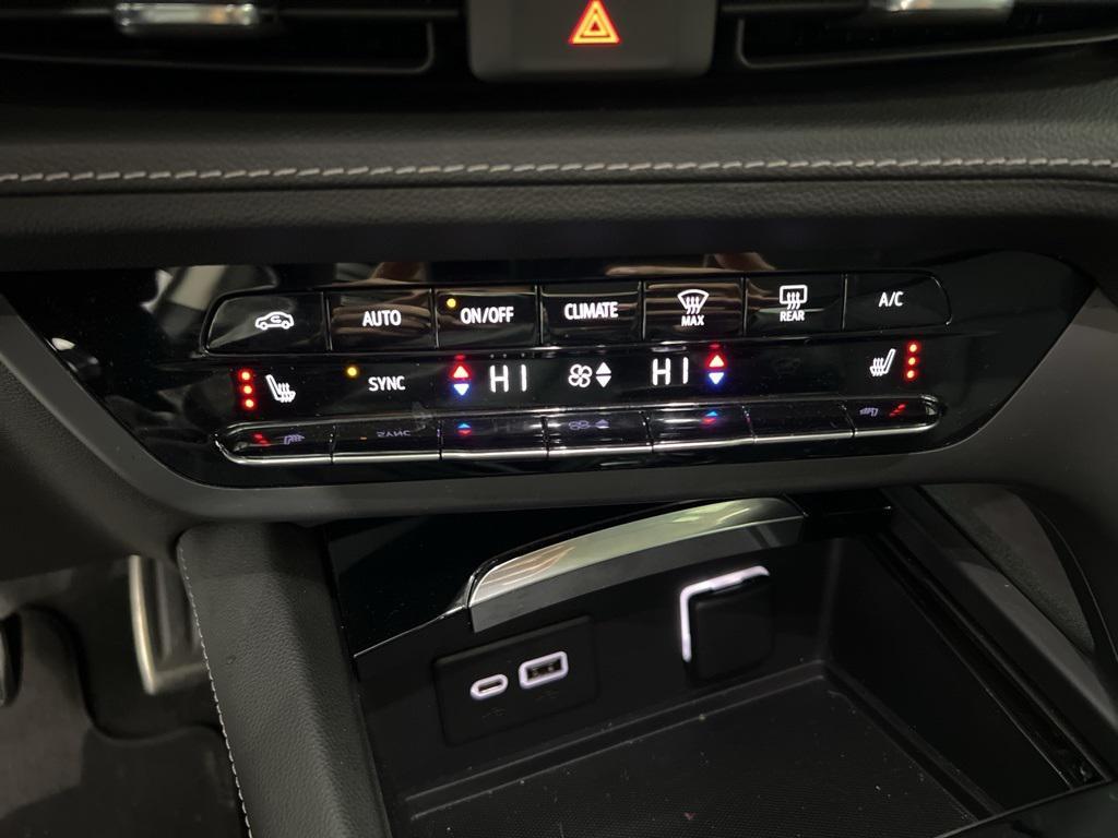 used 2022 Buick Envision car, priced at $27,840