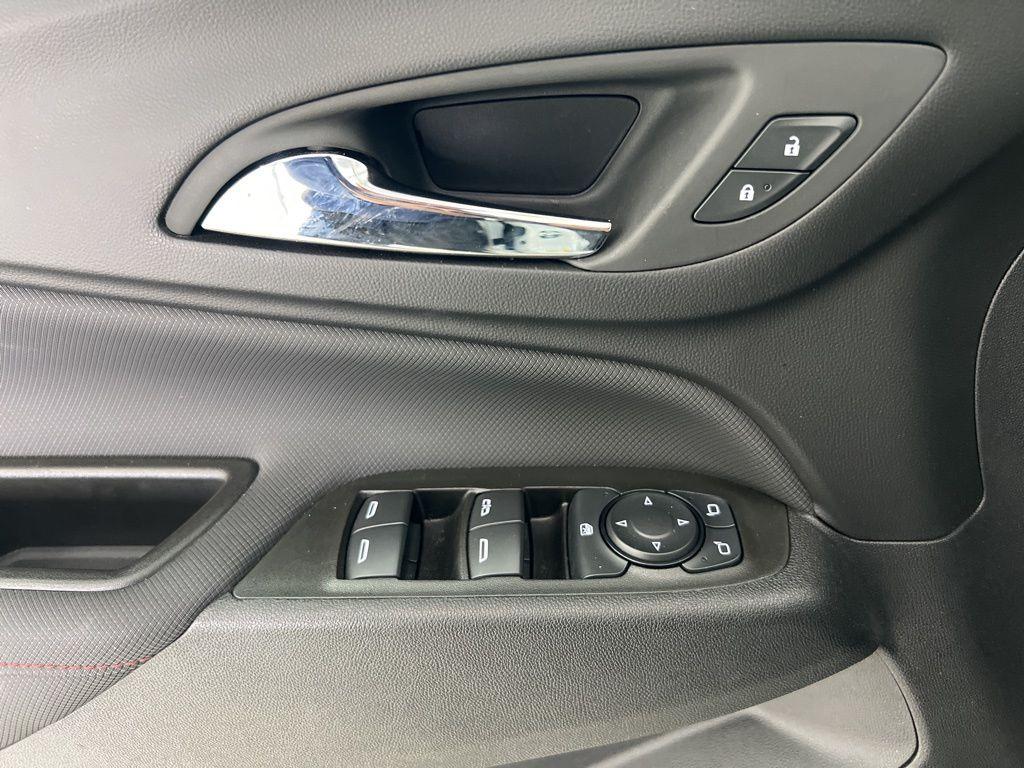 used 2024 Chevrolet Equinox car, priced at $26,998