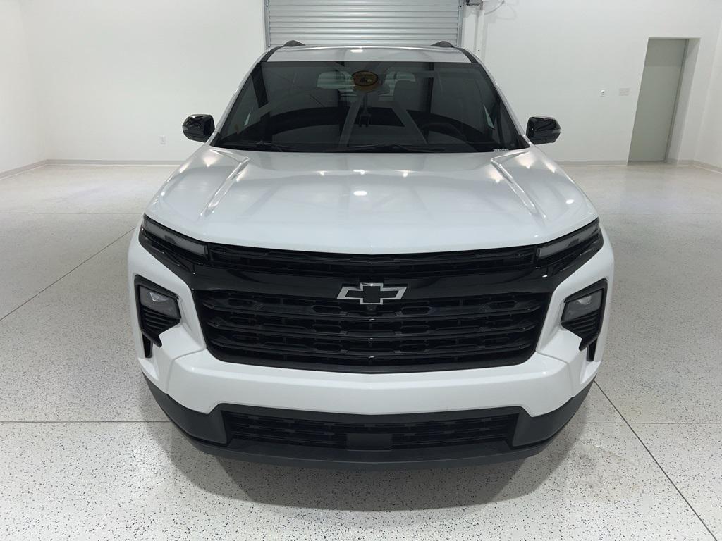 used 2025 Chevrolet Traverse car, priced at $40,880