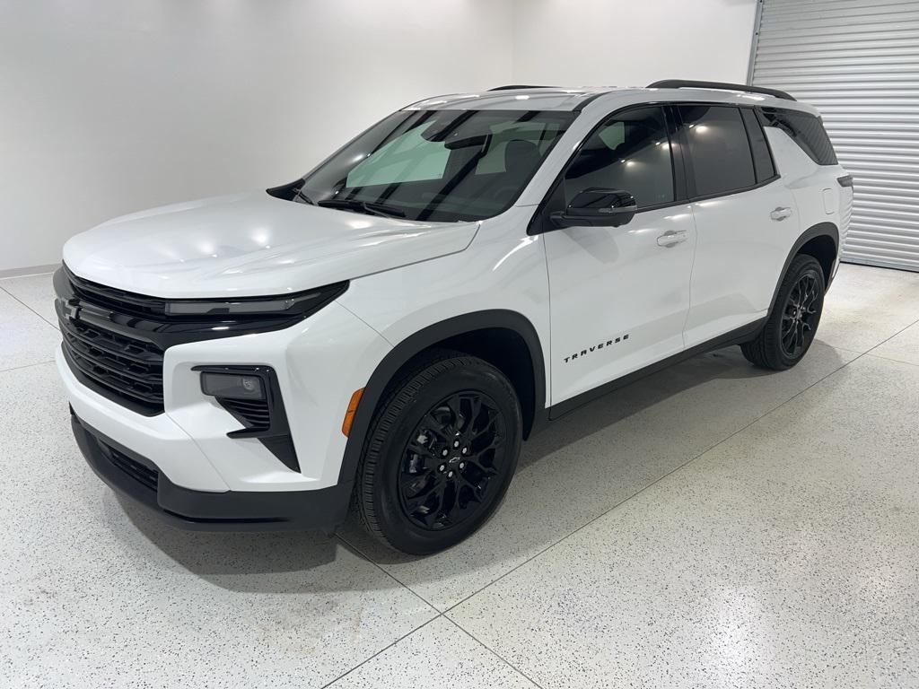 used 2025 Chevrolet Traverse car, priced at $40,880