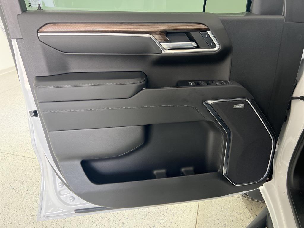 used 2022 Chevrolet Silverado 1500 car, priced at $43,880