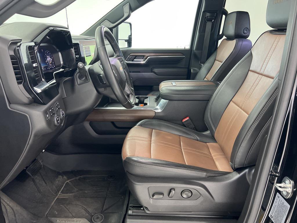 used 2024 Chevrolet Silverado 3500 car, priced at $71,880