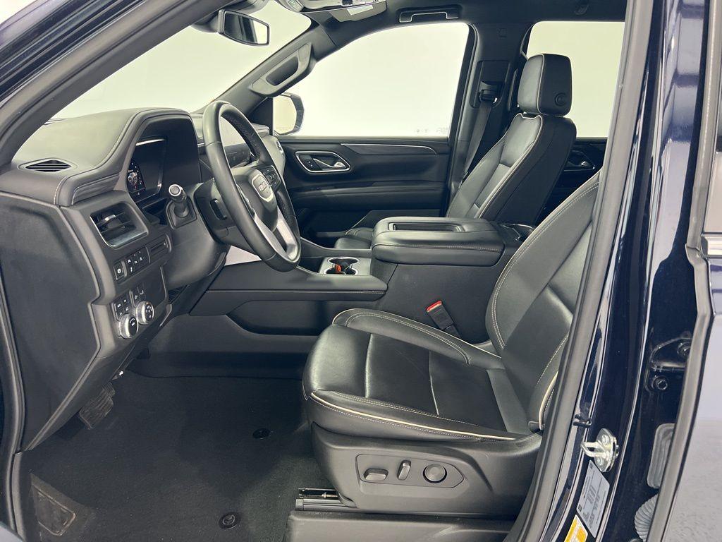used 2024 GMC Yukon car, priced at $52,414