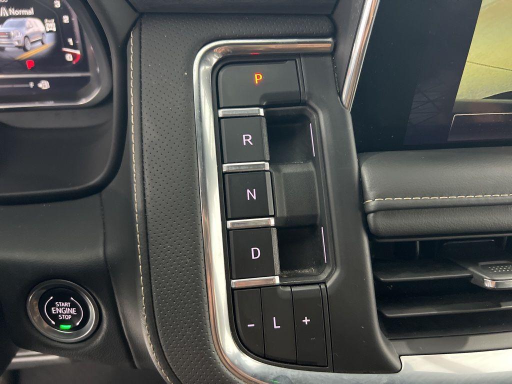used 2024 GMC Yukon car, priced at $52,414