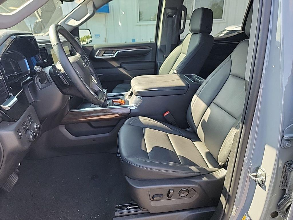 used 2024 Chevrolet Silverado 1500 car, priced at $53,880