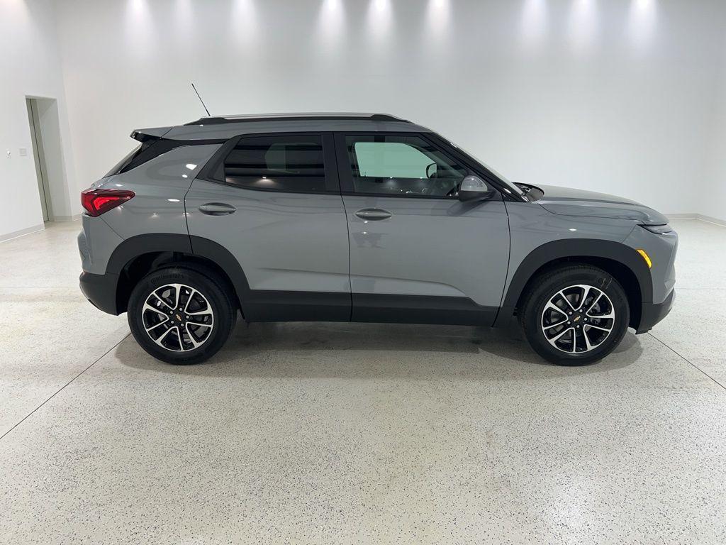 new 2026 Chevrolet TrailBlazer car, priced at $27,080