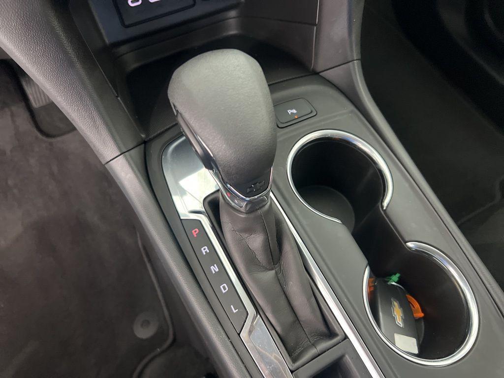 used 2024 Chevrolet Equinox car, priced at $24,105