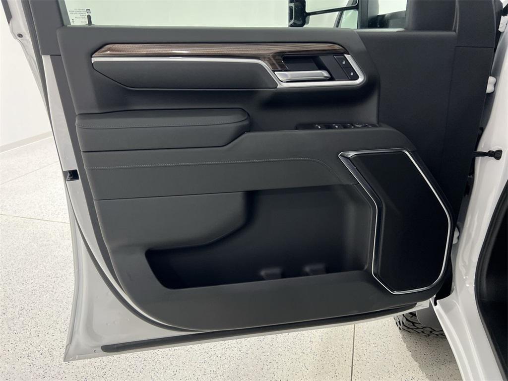 new 2026 Chevrolet Silverado 2500 car, priced at $72,716