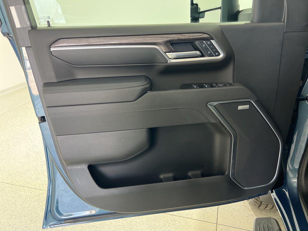 used 2025 Chevrolet Silverado 2500 car, priced at $72,880