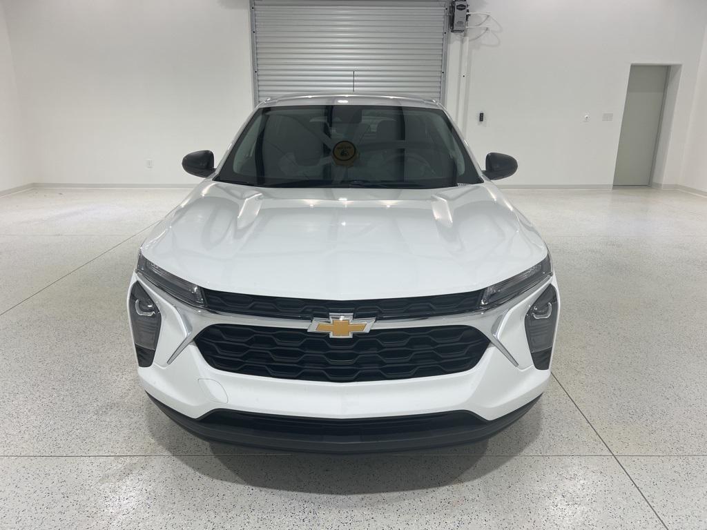 used 2025 Chevrolet Trax car, priced at $21,880