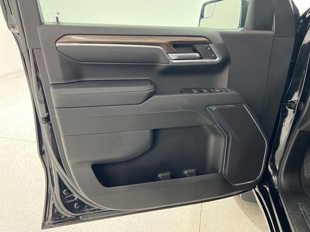 new 2024 Chevrolet Silverado 1500 car, priced at $46,880