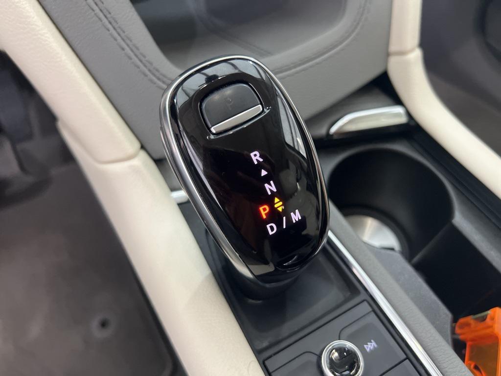 used 2025 Cadillac XT6 car, priced at $42,880