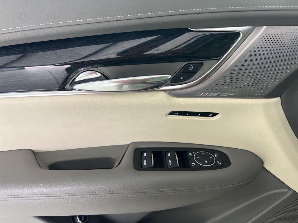used 2025 Cadillac XT6 car, priced at $42,880