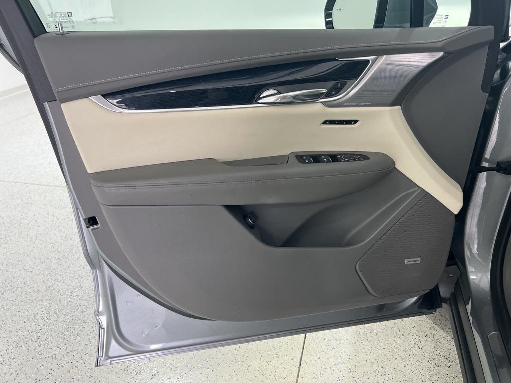 used 2025 Cadillac XT6 car, priced at $42,880