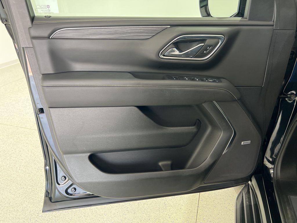 used 2024 GMC Yukon XL car, priced at $63,105