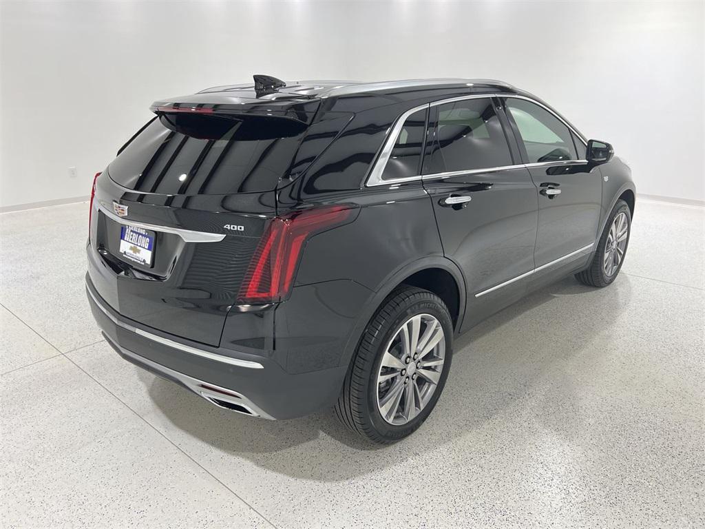 used 2025 Cadillac XT5 car, priced at $38,880