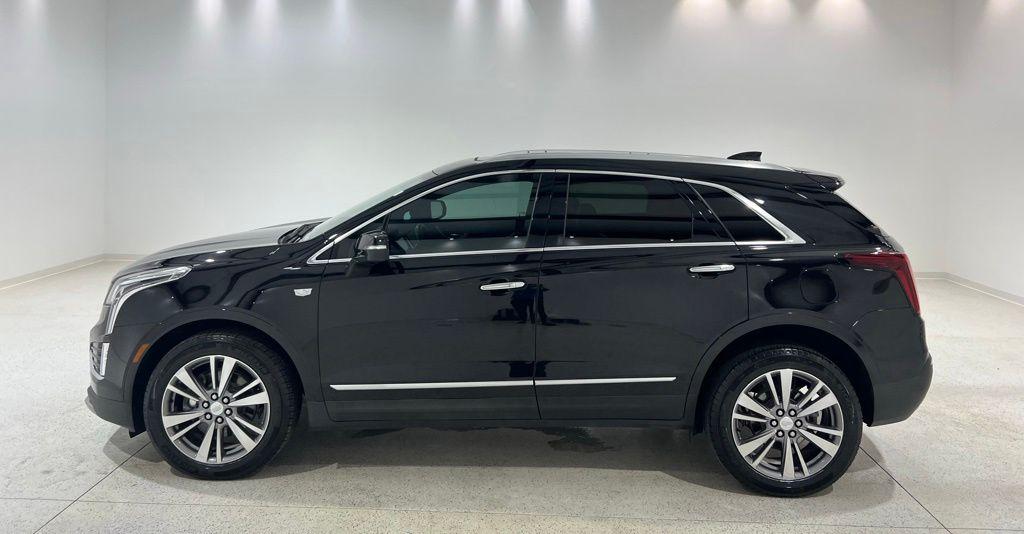 used 2020 Cadillac XT5 car, priced at $23,990