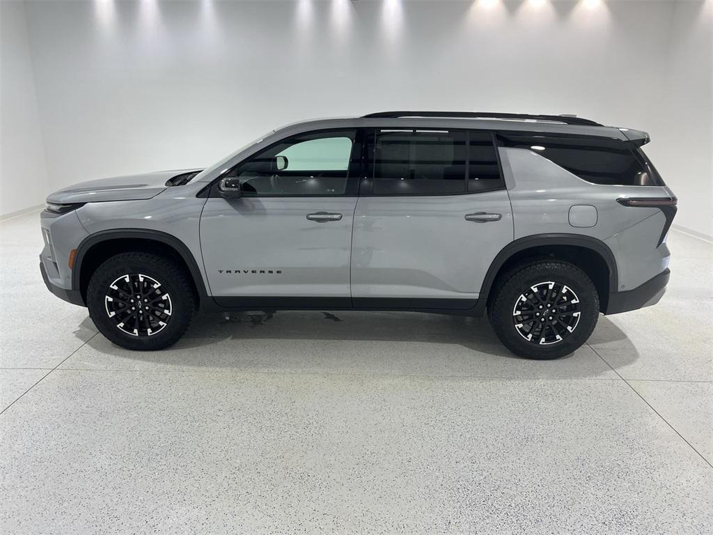 used 2024 Chevrolet Traverse car, priced at $46,880