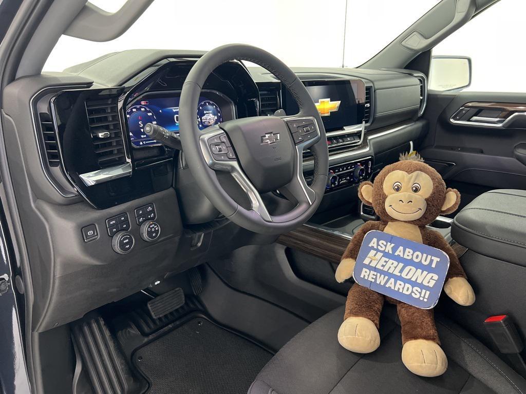 new 2024 Chevrolet Silverado 1500 car, priced at $55,880
