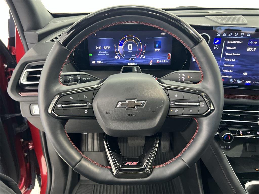 used 2024 Chevrolet Traverse car, priced at $47,990