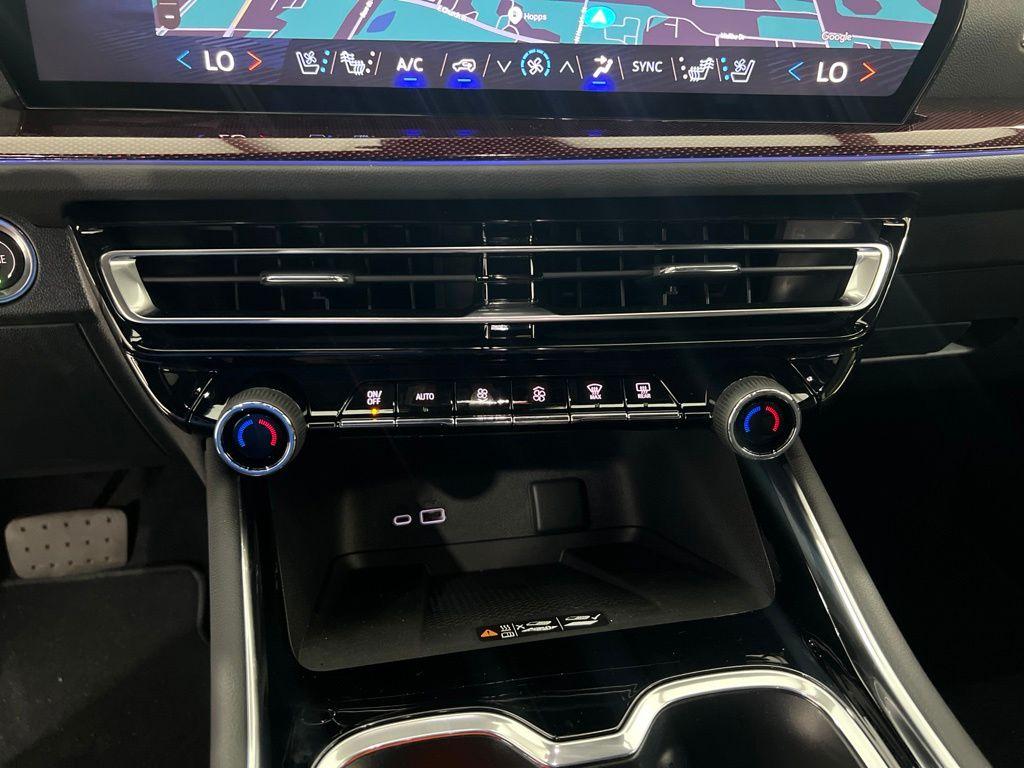 new 2026 Chevrolet Traverse car, priced at $56,402