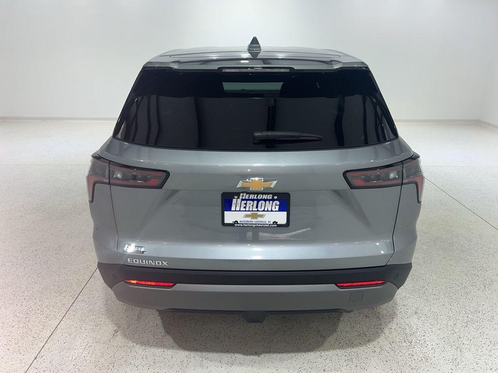 new 2026 Chevrolet Equinox car, priced at $30,206
