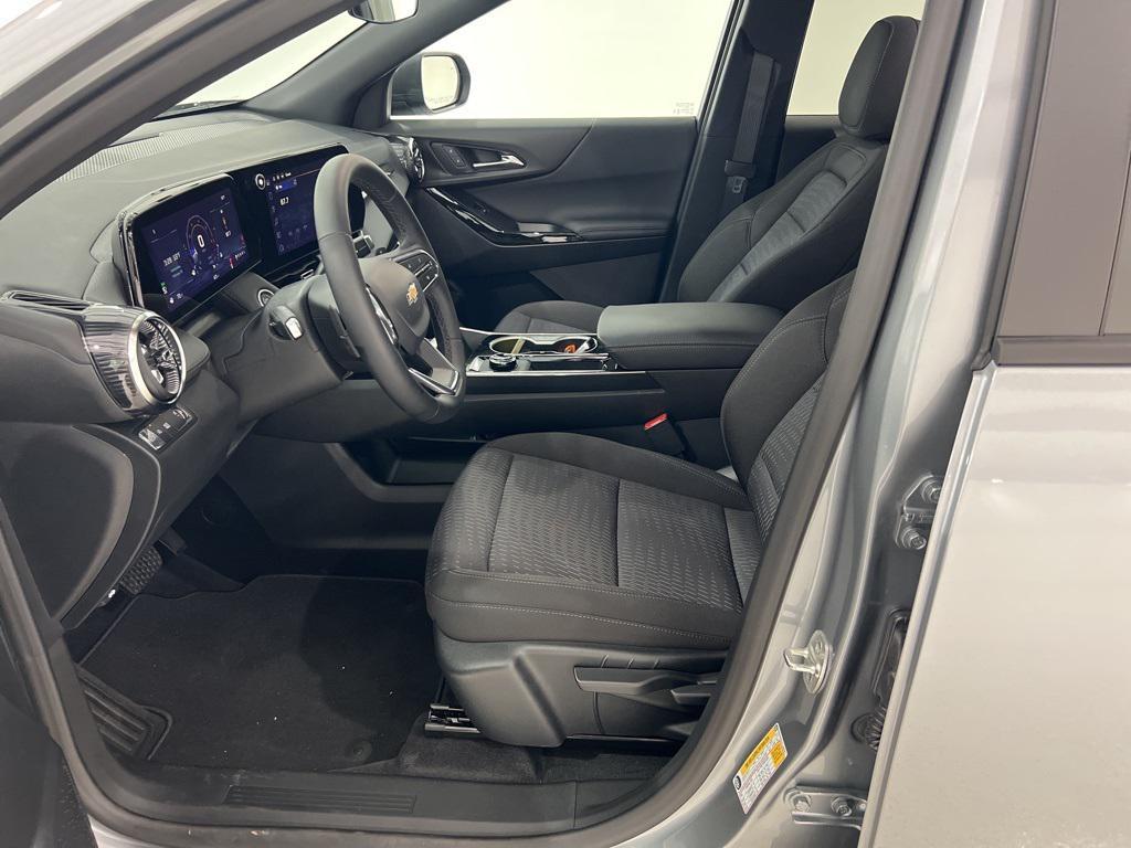 new 2026 Chevrolet Equinox car, priced at $30,011