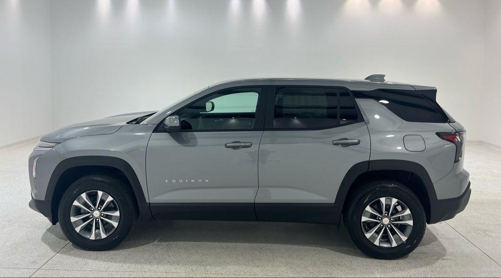 new 2026 Chevrolet Equinox car, priced at $30,206
