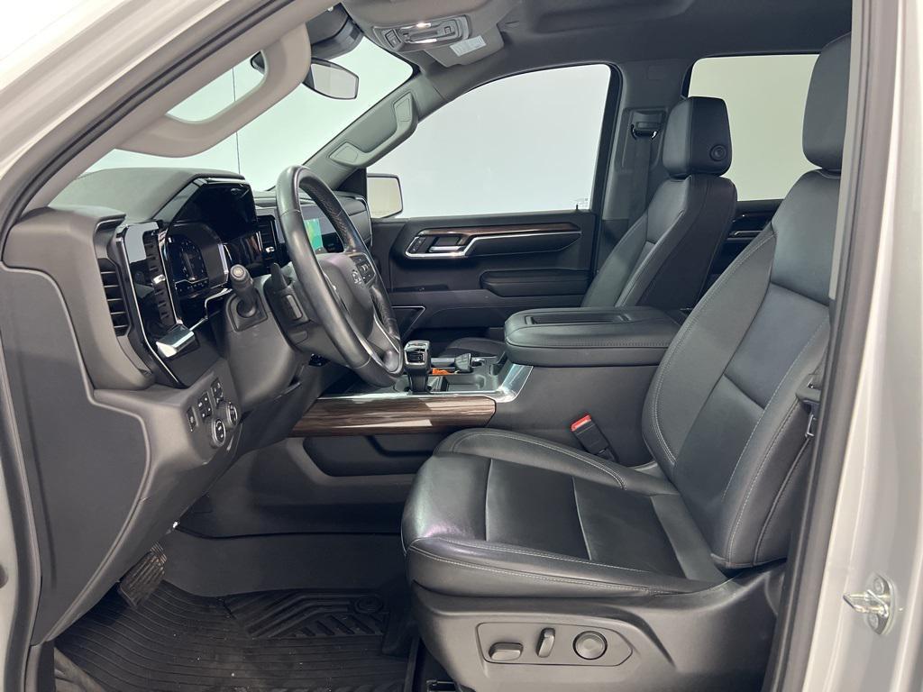 used 2022 Chevrolet Silverado 1500 car, priced at $46,880