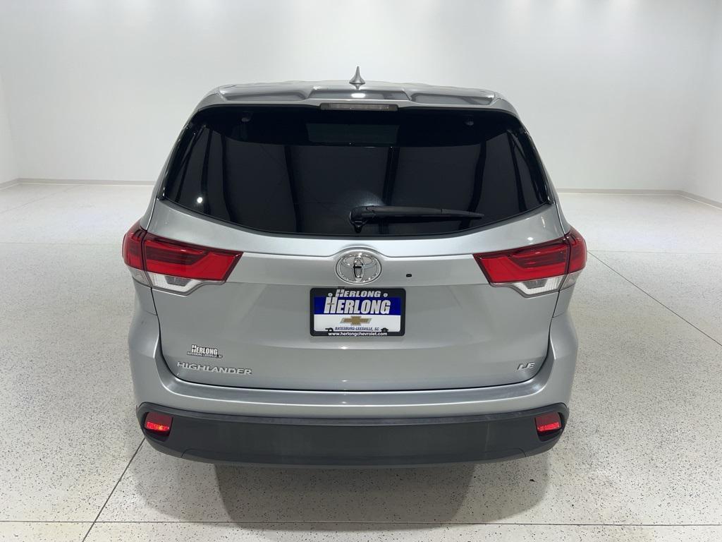 used 2018 Toyota Highlander car, priced at $21,880
