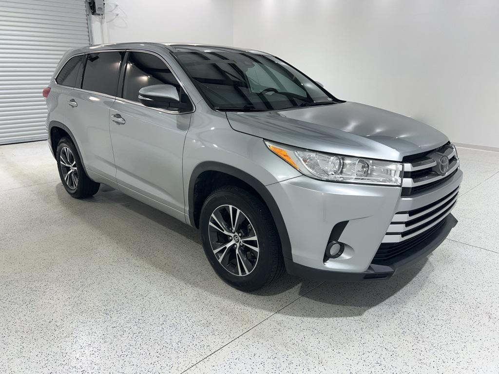 used 2018 Toyota Highlander car, priced at $21,880