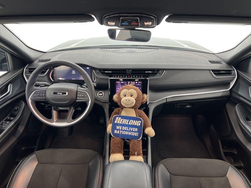 used 2025 Jeep Grand Cherokee car, priced at $36,880