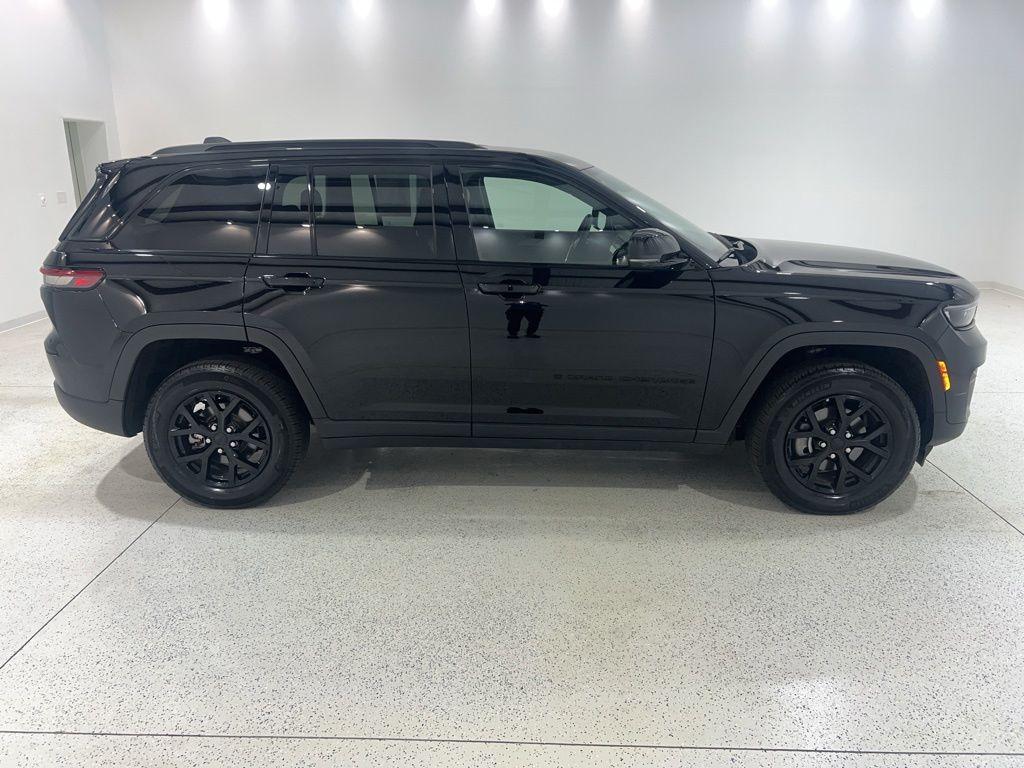 used 2025 Jeep Grand Cherokee car, priced at $36,880