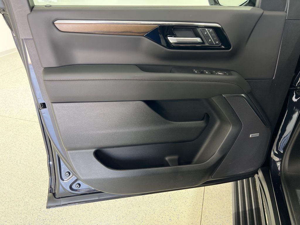 new 2026 Chevrolet Suburban car, priced at $94,584