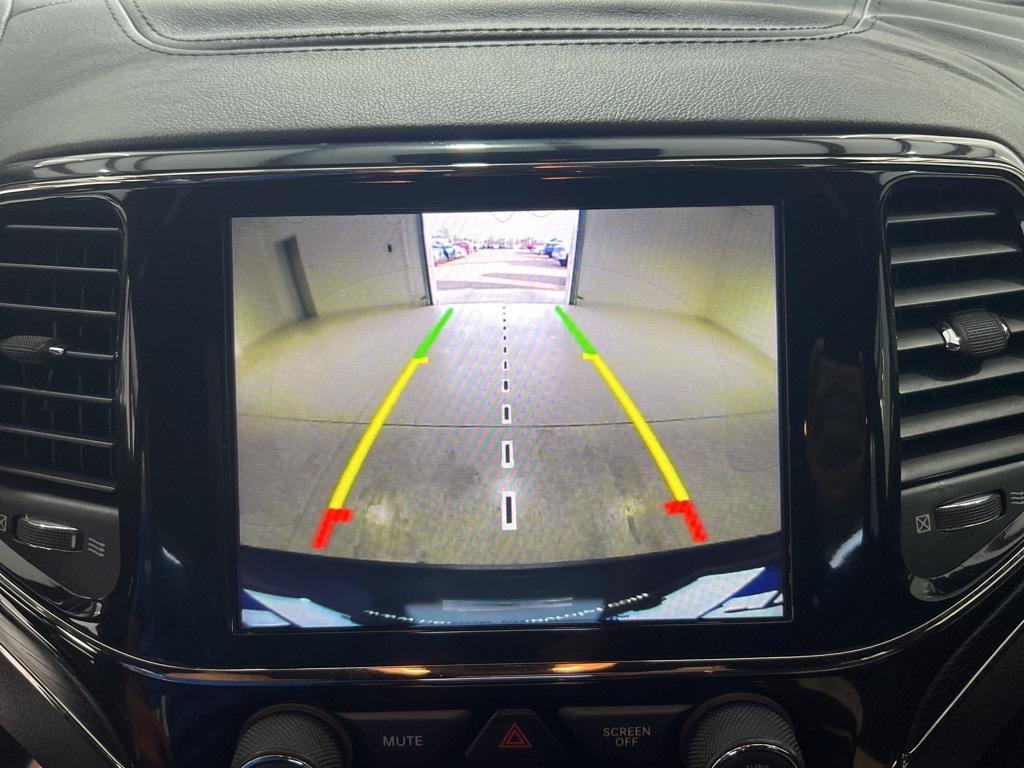 used 2021 Jeep Grand Cherokee car, priced at $23,480