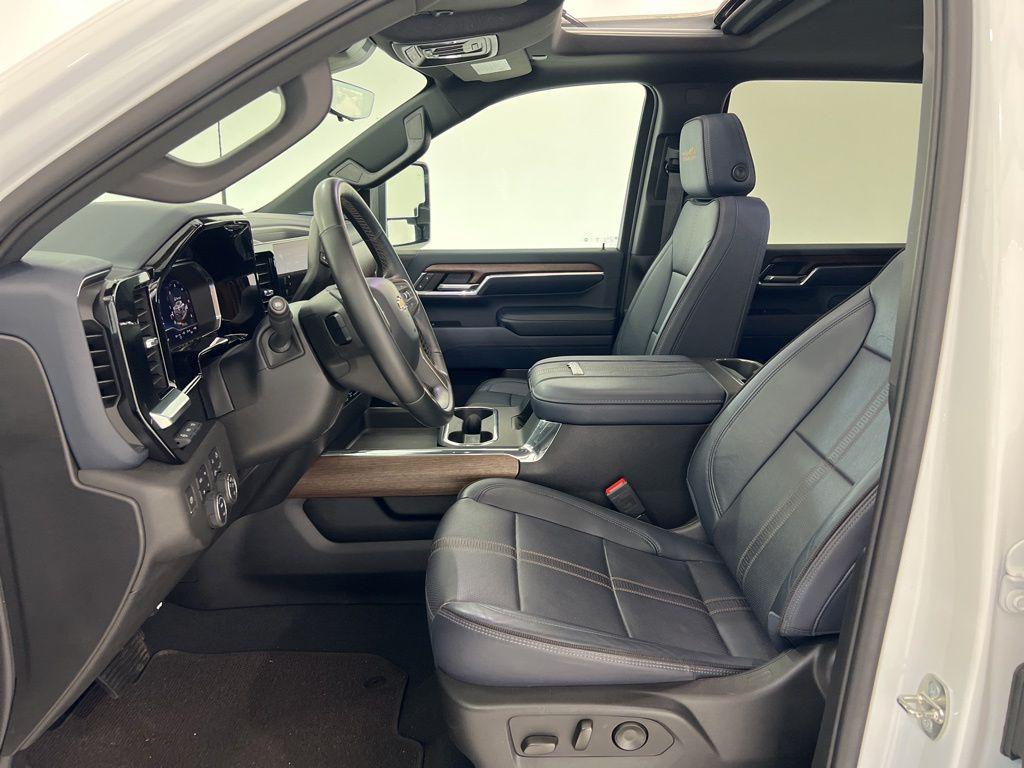 used 2024 Chevrolet Silverado 2500 car, priced at $75,998